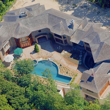 East Hampton Art House Bed And Breakfast Exterior photo