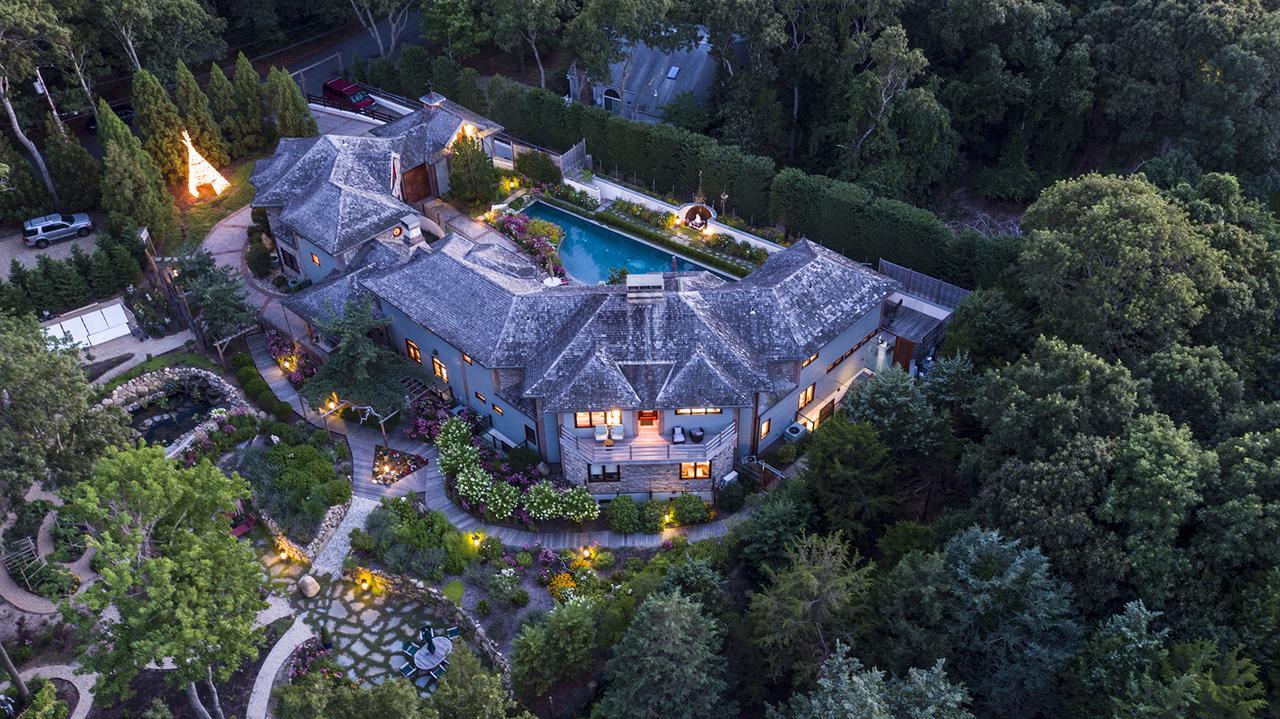 East Hampton Art House Bed And Breakfast Exterior photo